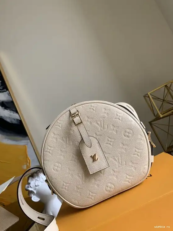 WIS BOITE LOUIS CHAPEAU VUITTON MM SOUPLE 0603